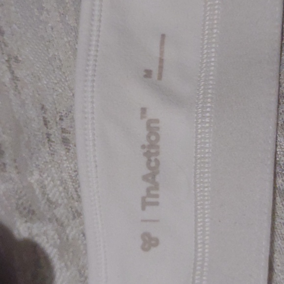 Aritzia | White Sports Bra Light Support - Picture 3 of 3
